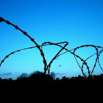 Pics Photos Grunge With Barb Wire