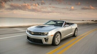 Chevrolet Camaro Zl1 In Triple White Wallpaper