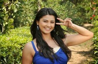 Daisy Shah Hot Unseen Photos And Wallpaper HD