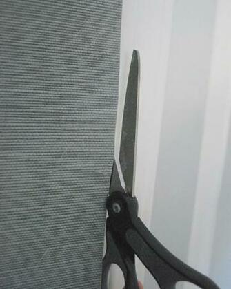 Do Not Use A Razor Blade It Will Tear The Grasscloth And Give You