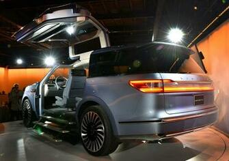 Lincoln Navigator Wallpaper