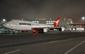 Wallpaper The Plane Airfield Qantas Image For Desktop