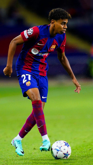 Lamine Yamal Wallpaper