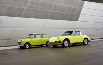 Classic Mini And Porsche Motion Wallpaper