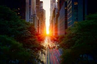 Manhattan New York Road Machinery Spring Light Exposure Wallpaper