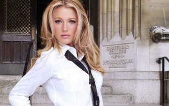 Maxim Women Wallpaper Background