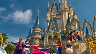 Inside The Secret Hotel Suite At Cinderella S Castle In Disney World