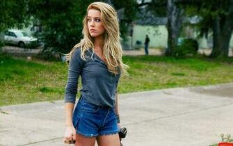 Beautiful Famous Star Amber Heard HD Wallpaper E Entertainment