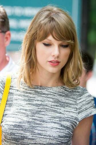 Taylor Swift Wallpaper For iPhone Android