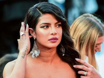 Priyanka Chopra Says She S Patriotic But Not Fond Of War After