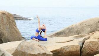 Yoga Pose Duif Wallpaper