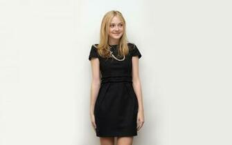 Dakota Fanning Wide Wallpaper HD Jpg