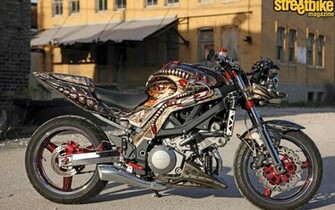 Suzuki Super Street Bike Wallpaper HD