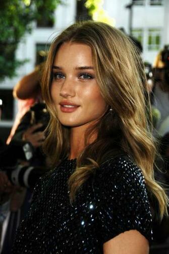 Rosie Huntington Wallpaper Fetch Whiteley