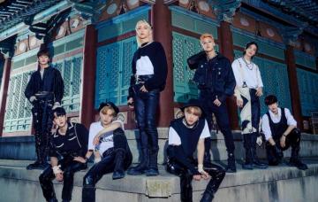 Stray Kids Noeasy Re Storming Through The Scene With Their