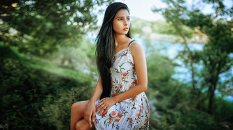 Black Hair Depth Of Field Long Dress Woman Model 4k Ultra HD Wallpaper