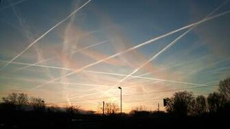 File Contrails Near Frankfurt Germany Jpg