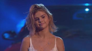 Selena Gomez Gives Haunting Performance Of New Single Wolves At