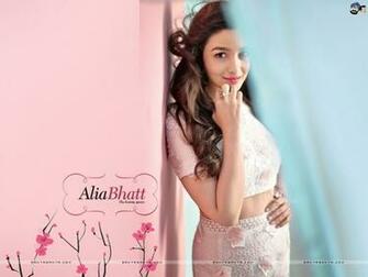 Santabanta Hot Wallpaper Group