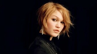 Julia Stiles Wallpaper Pics Pictures Image Photos Desktop