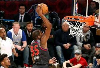 Kevin Durant Devient Le Me Joueur R Ussir Un Triple