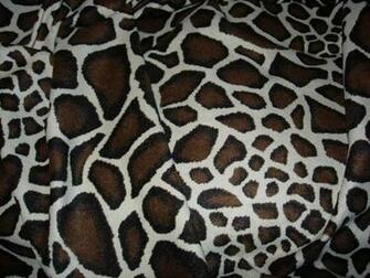Bigger Giraffe Print
