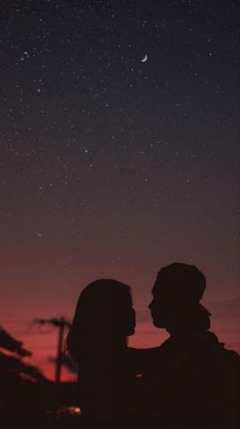 Wallpaper Couple Silhouettes Hugs Night
