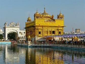 Golden Temple In Amritsar HD Wallpaper