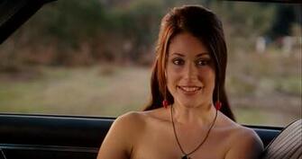 Amanda Crew Wallpaper