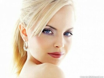 Mena Suvari Image Wallpaper Photos