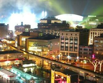 City Night Light In Detroit Michigan Wallpaper