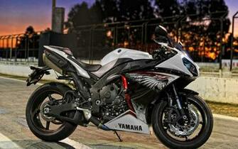 Wallpaper HD White Yamaha Yzf R1 Expert