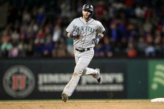 Mitch Haniger Hit A Home Run For Family Member S First Communion