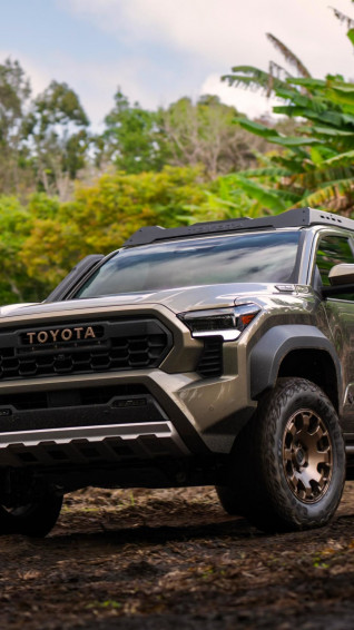America S Favorite Mid Size Pickup The Toyota Tacoma Unveils
