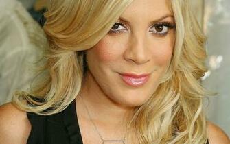 Tori Spelling Wallpaper Celebrities