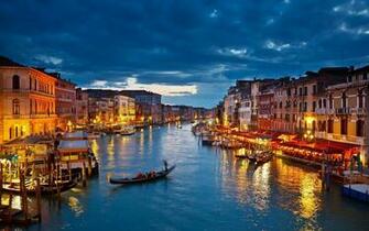 Italian Wallpaper