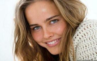 Isabel Lucas Wallpaper
