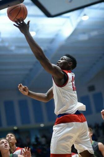 With Popularity Growing Zion Williamson Turns In Show Stopping