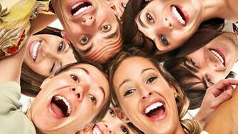 Smile Celebnco The Celebrity And Fashion News