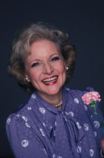 Gleeful Betty White Wallpaper