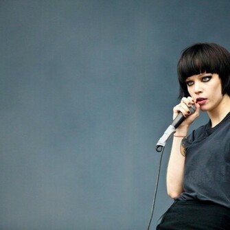 Crystal Castles7 Band Castles Wallpaper