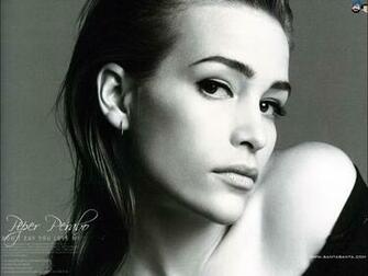 Piper Perabo Hot HD Wallpaper
