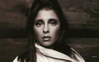 Shiri Appleby Desktop Wallpaper In