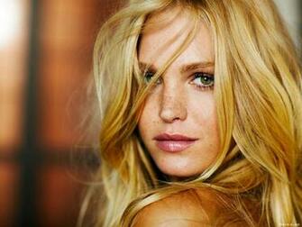 Erin Heatherton Desktop Wallpaper In