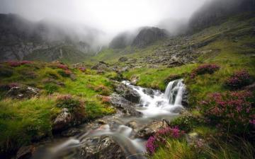 Image Mountains Cwm Idwal Snowdonia National Park