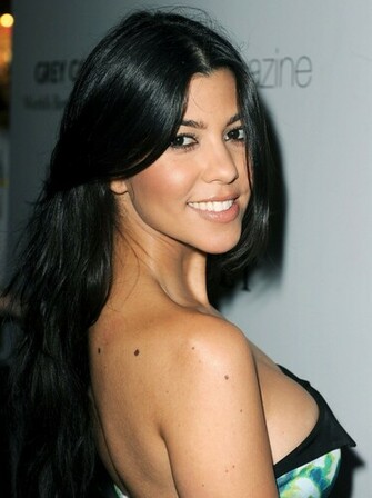 Kourtney Kardashian Wallpaper Beautiful