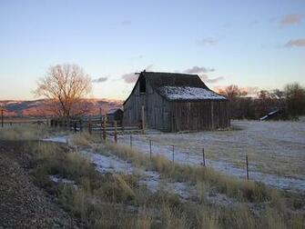 Old Barn Wallp