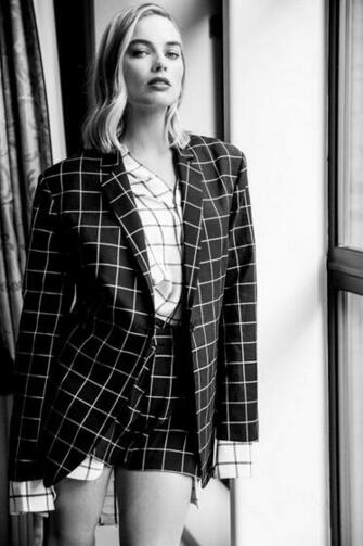 Margot Robbie Image Sports Illustrated Photoshoot