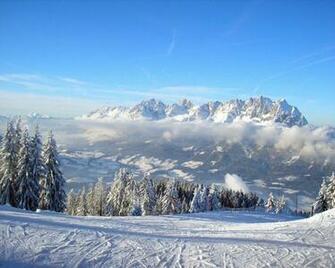 Mounting Skiing Resort Descent Fog Stock Photos Image HD