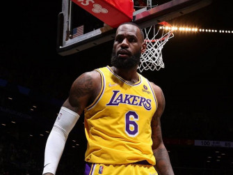 Still Want To Compete For Championships Says Lebron James On Eve